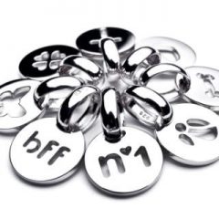 Imagem da notícia: J&oacute;ias da marca Woo&acute;s Pure Feelings sofrem contrafa&ccedil;&atilde;o