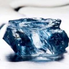 Imagem da notícia: Diamante azul descoberto em África