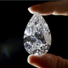 Imagem da notícia: Angola lucra com venda de diamantes