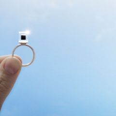 Imagem da notícia: M&aacute;quina converte polui&ccedil;&atilde;o em joias