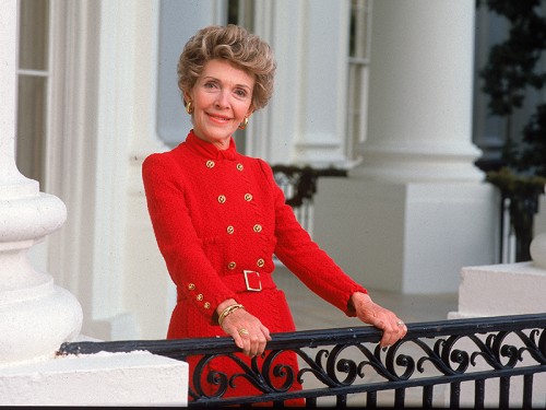 Imagem da notícia: Joias de Nancy Reagan vão a leilão
