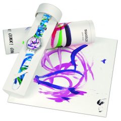 Imagem da notícia: Swatch apresenta FLYING PIG BY MS. PIGCASSO