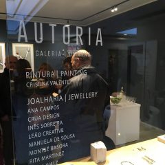 Imagem da notícia: “Eloquência do papel, joias” on display in Porto