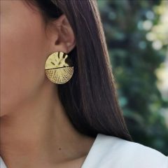 Imagem da notícia: Portugal Jewels lança nova coleção com técnicas de estampagem e filigrana