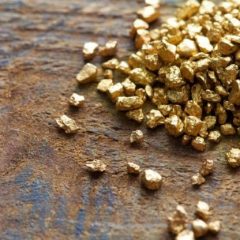 Imagem da notícia: Curso de avaliador de artigos com metais preciosos e de materiais gemológicos inicia a 5 de julho