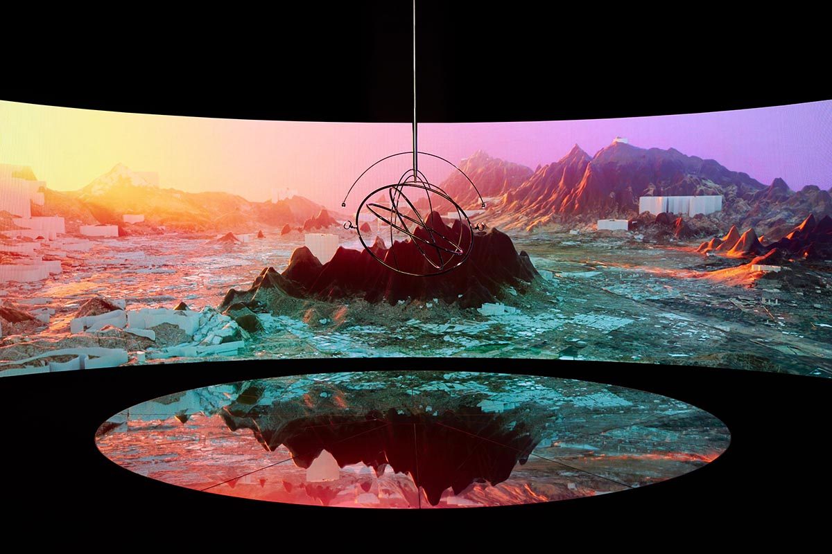 Imagem da notícia: “Time Travels the World”, a mais recente instalação da Hérmes