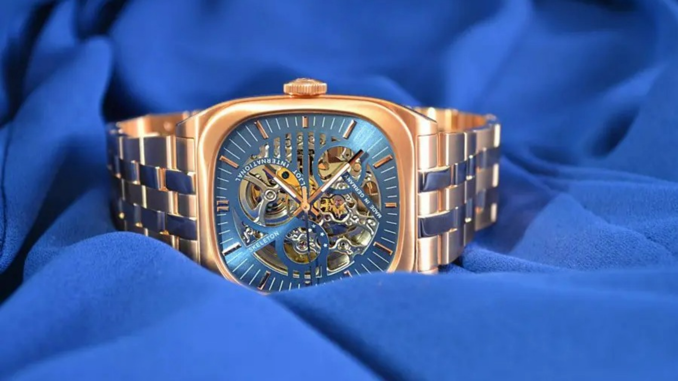 Imagem da notícia: Bolshoi encarna modelo da Poljot