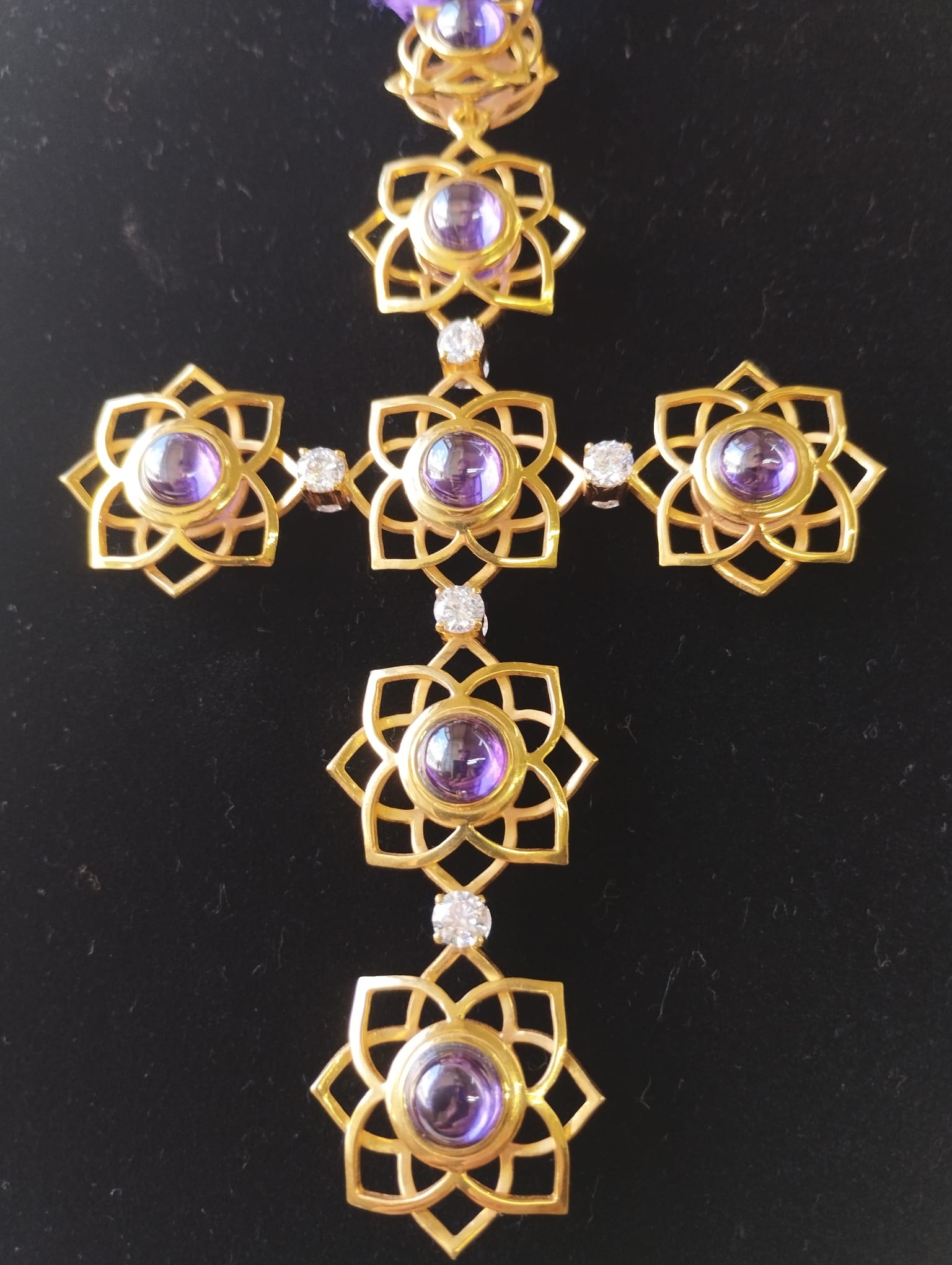Imagem da notícia: Cruz de Lusitânia oferecida a Dom Ivo Scapolo