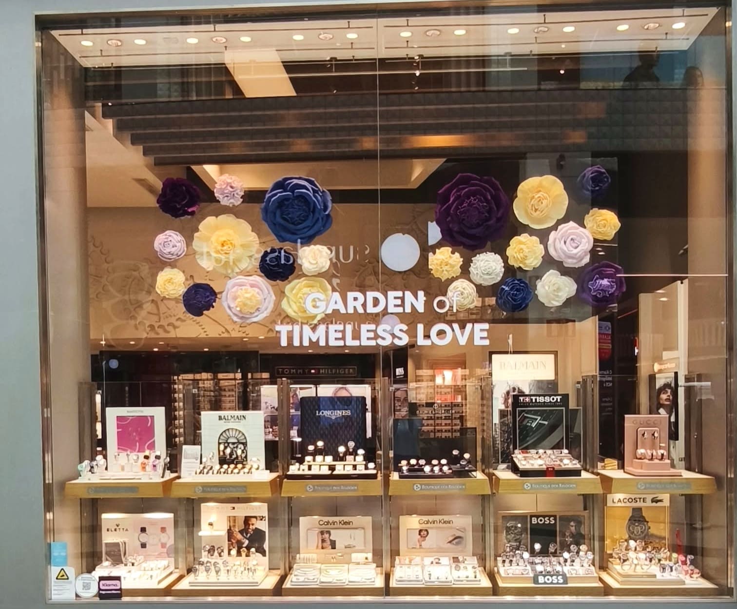 Imagem da notícia: Boutique dos Relógios assina campanha “Garden of Timeless Love”